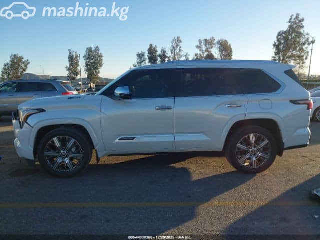 Toyota Sequoia III 3.5hyb AT 4WD