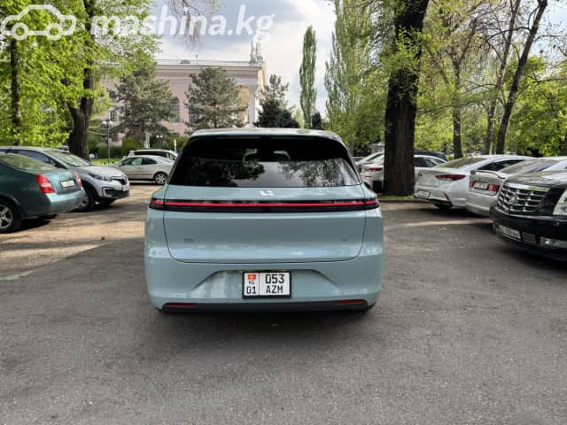 LiXiang L6 1.5hyb AT 4WD