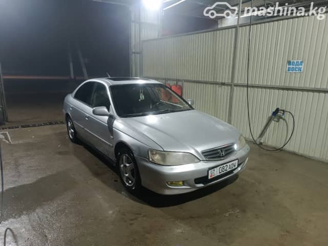 Honda Accord VI 2.0 AT