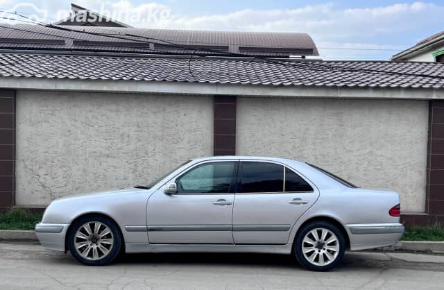 Mercedes-Benz E-Класс II (W210, S210) Рестайлинг 200 2.0 MT
