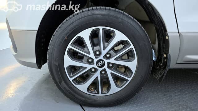 Hyundai Starex (H-1) II Рестайлинг 2 2.5d AT 4WD