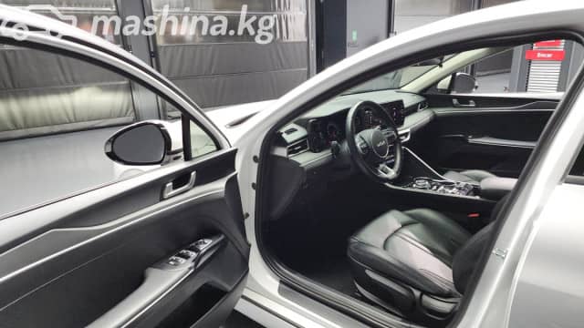 Kia K5 III 2.0hyb AT