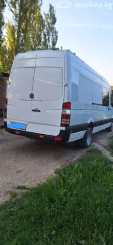 Mercedes-Benz Фургон (4х2)