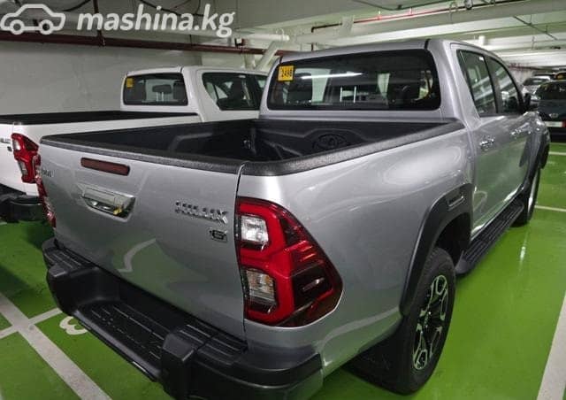 Toyota Hilux VIII Рестайлинг 2.4d AT 4WD