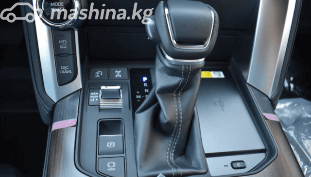 Toyota Land Cruiser 300 Series 3.5 AT 4WD