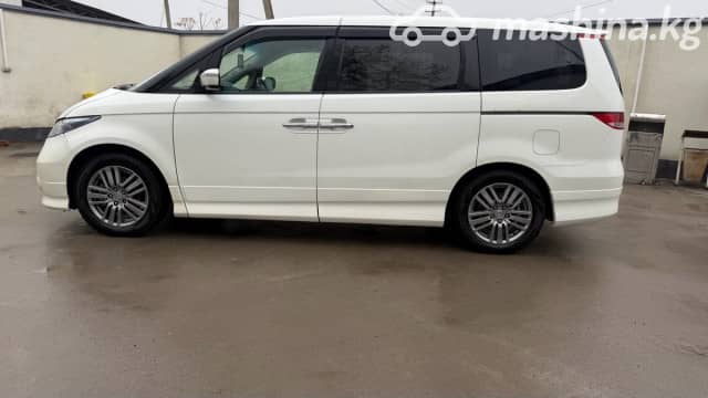Honda Elysion I Рестайлинг 3.0 AT 4WD