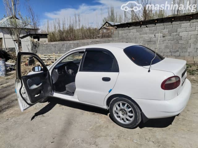 Daewoo Lanos (Sens) 1.5 MT
