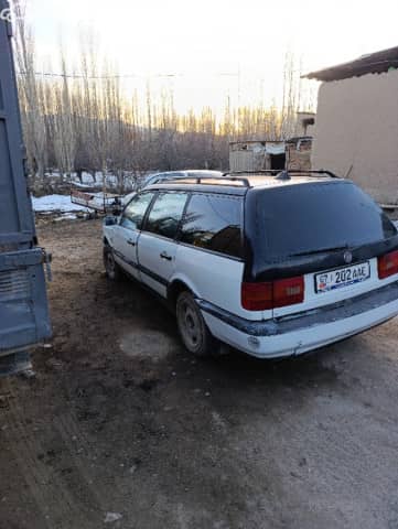 Volkswagen Passat B4 2.0 MT