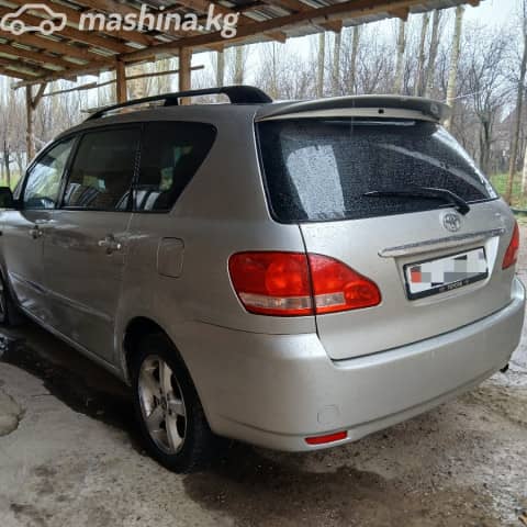 Toyota Avensis Verso 2.0 MT