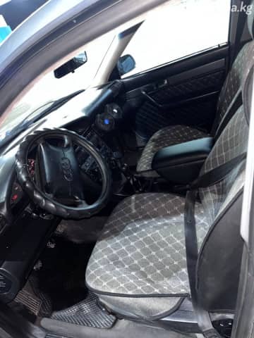 Audi A6 I (C4) 2.0 MT
