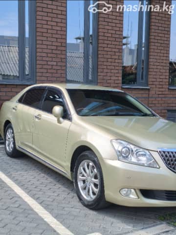 Toyota Crown Majesta V (S200) 4.3 AT 4WD