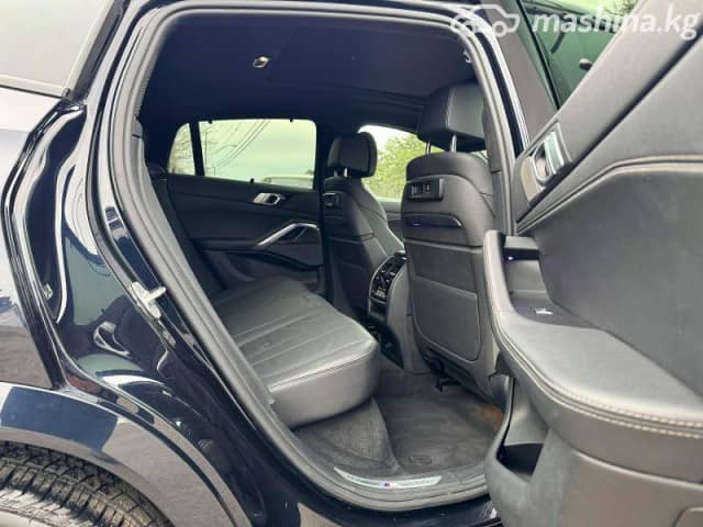 BMW X6 III (G06) M50i 4.4 AT 4WD