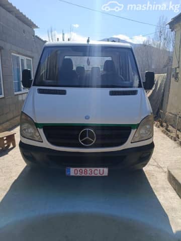 Mercedes-Benz Бортовой (4х2)