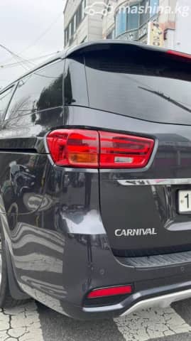Kia Carnival III 2.2d AT