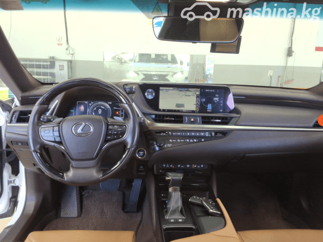 Lexus ES VII 300h 2.5hyb CVT