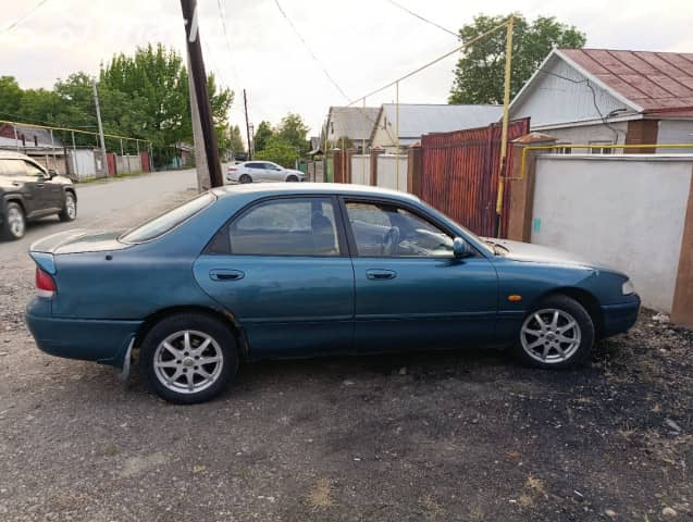 Mazda 626 IV (GE) 2.0 MT