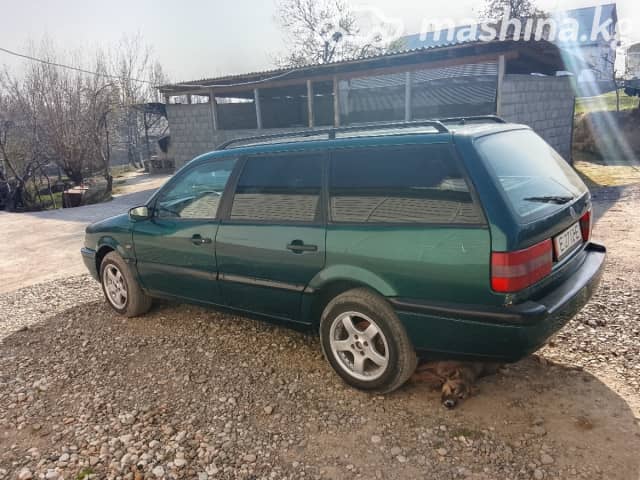 Volkswagen Passat B4 1.8 MT