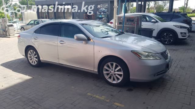 Lexus ES V