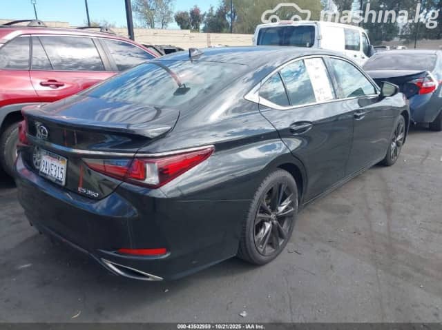 Lexus ES VII Рестайлинг 300h 2.5hyb CVT
