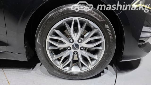 Kia K5 III LPi 2.0 AT