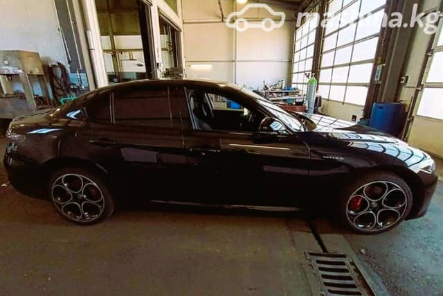 Alfa Romeo Giulia II 2.0 AT 4WD