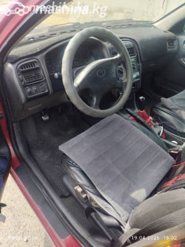 Toyota Avensis I 1.6 MT
