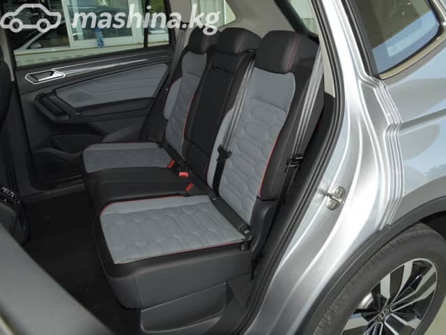 Volkswagen Tiguan III (China Market) 2.0 AMT