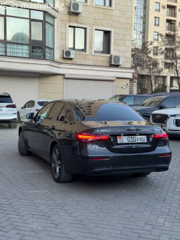 Mercedes-Benz E-Класс V (W213, S213, C238) Рестайлинг 300 e 2.0hyb AT 4WD