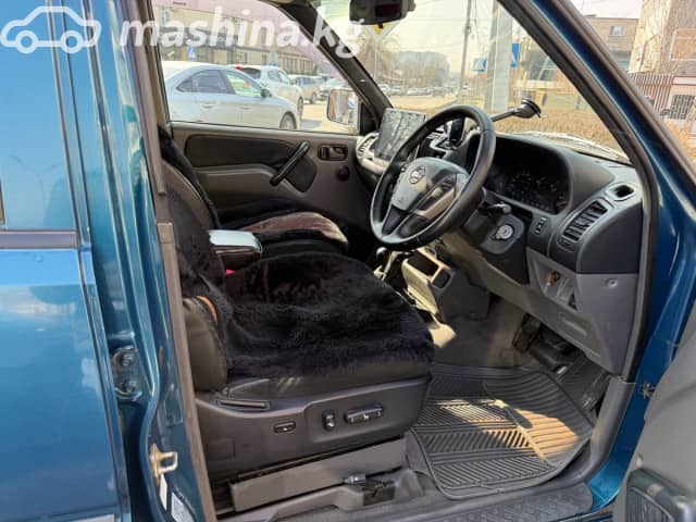 Nissan Mistral 2.7d AT 4WD