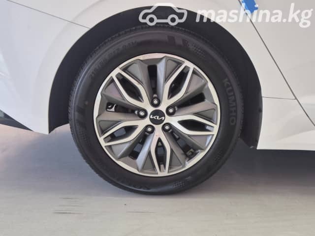 Kia K5 III 2.0hyb AT