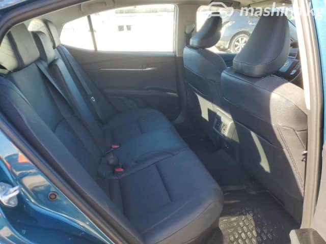 Toyota Camry IX (XV80) 2.5hyb CVT 4WD