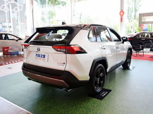 Toyota RAV4 V (XA50) 2.0 CVT 4WD