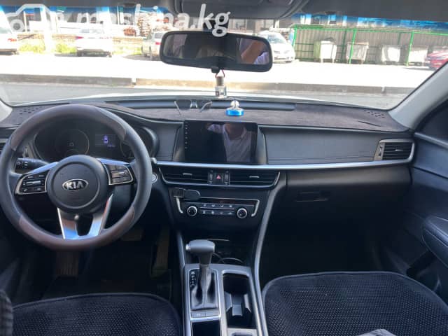 Kia K5 II 2.0 AT
