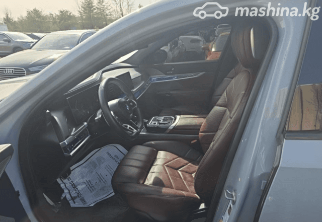 BMW 7 серии VII (G70) 760i xDrive 4.4 AT 4WD