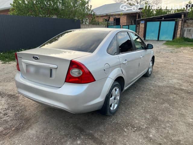 Ford Focus II Рестайлинг 1.6 MT