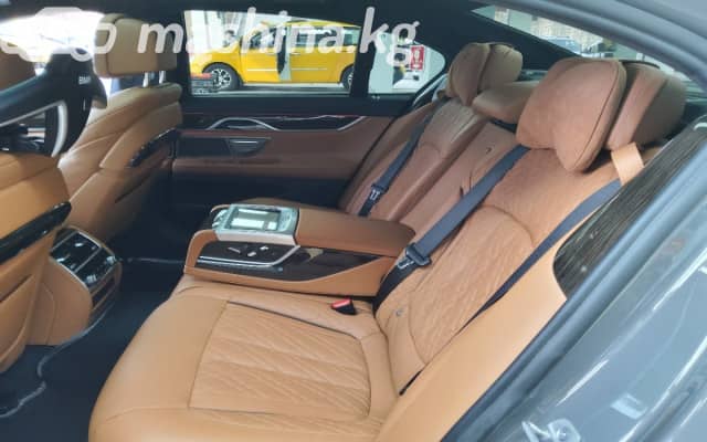 BMW 7 серии VI (G11/G12) Рестайлинг 740i 3.0 AT