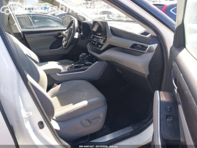 Toyota Highlander IV (U70) 2.5hyb AT 4WD