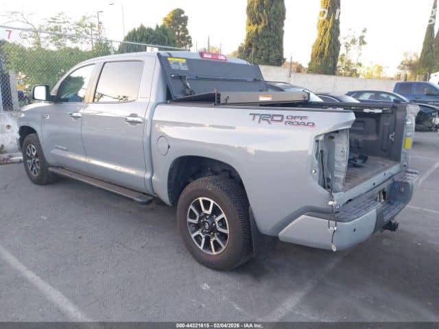 Toyota Tundra II Рестайлинг CrewMax 5.7 AT 4WD