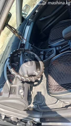 Audi A6 II (C5) Рестайлинг 2.4 MT