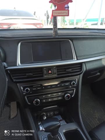 Kia K5 II 2.0 AT