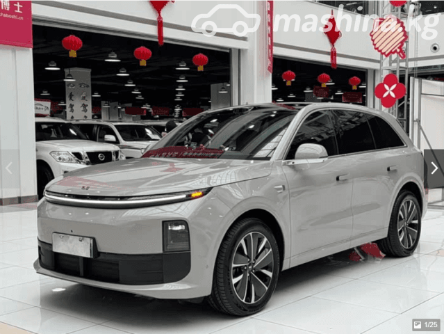 LiXiang L6 1.5hyb AT 4WD