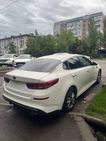 Kia K5 III LPi 2.0 AT