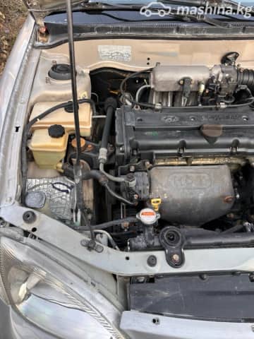 Hyundai Avante II Рестайлинг 1.5 MT