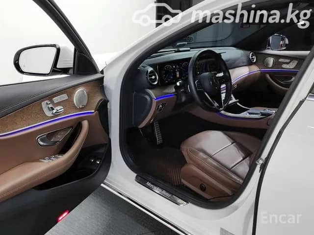 Mercedes-Benz E-Класс V (W213, S213, C238) Рестайлинг 300 e 2.0hyb AT 4WD