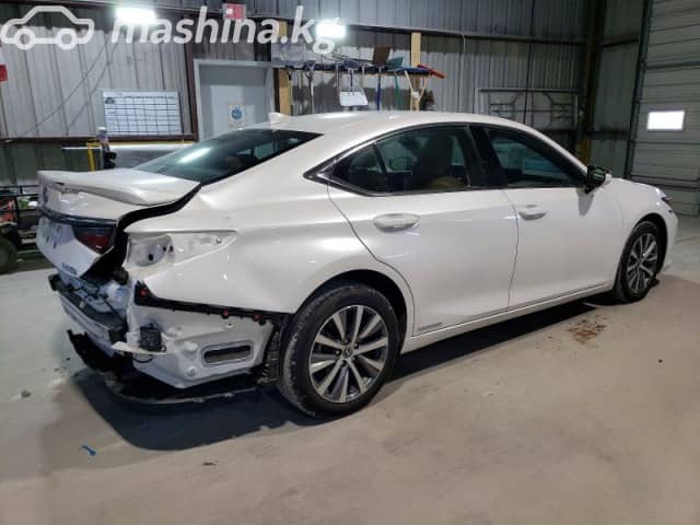 Lexus ES VII Рестайлинг 300h 2.5hyb CVT