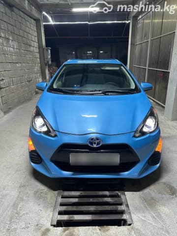 Toyota Prius c I Рестайлинг 1.5hyb CVT