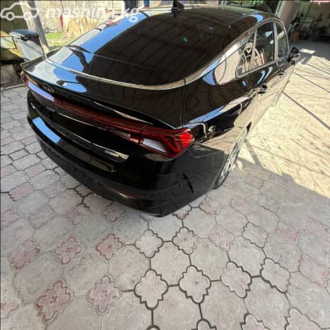 Kia K5 III 2.0hyb AT