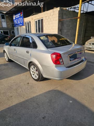 Chevrolet Lacetti 1.6 MT