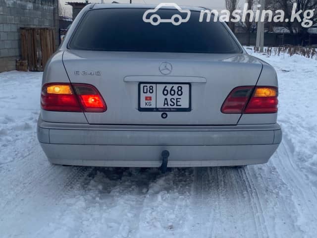 Mercedes-Benz E-Класс II (W210, S210) Рестайлинг 240 2.6 MT