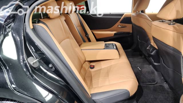 Lexus ES VII Рестайлинг 300h 2.5hyb CVT